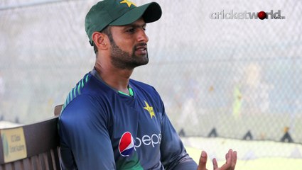 Shoaib Malik announces test retirement