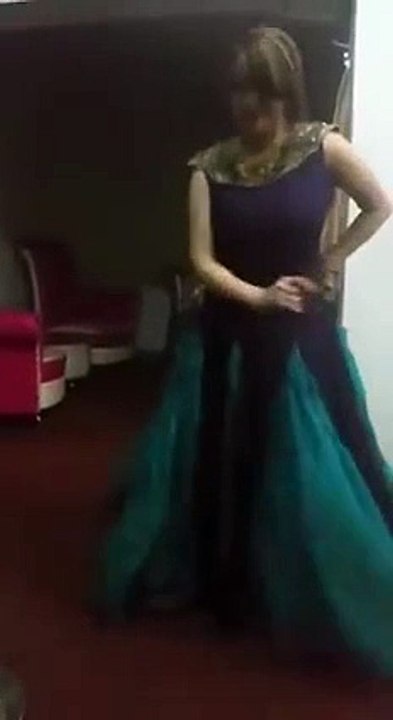 Afreen khan New Hot & Awesome Dance Video