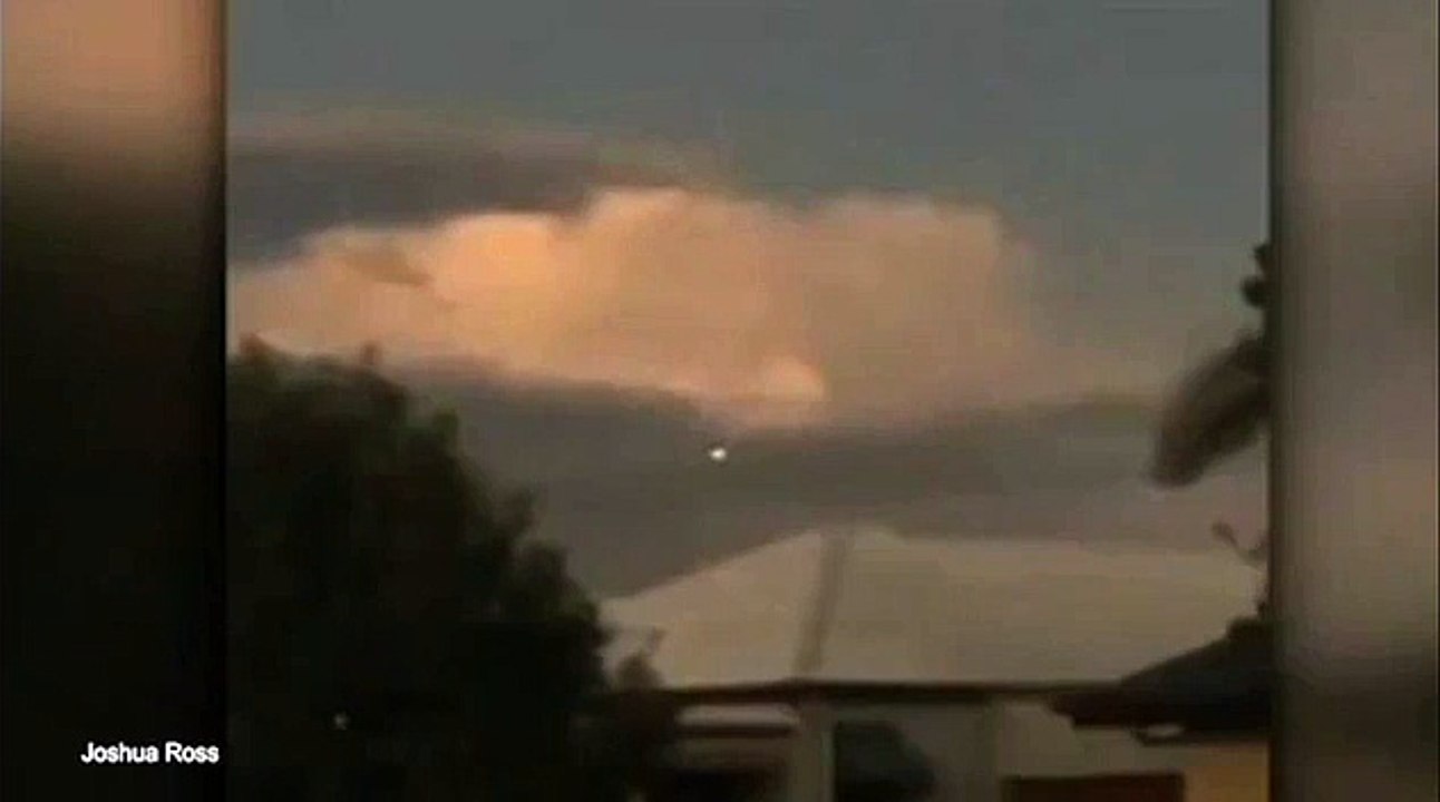 A UFO has been captured on camera over the Sunshine Coast - Video Dailymotion (1)