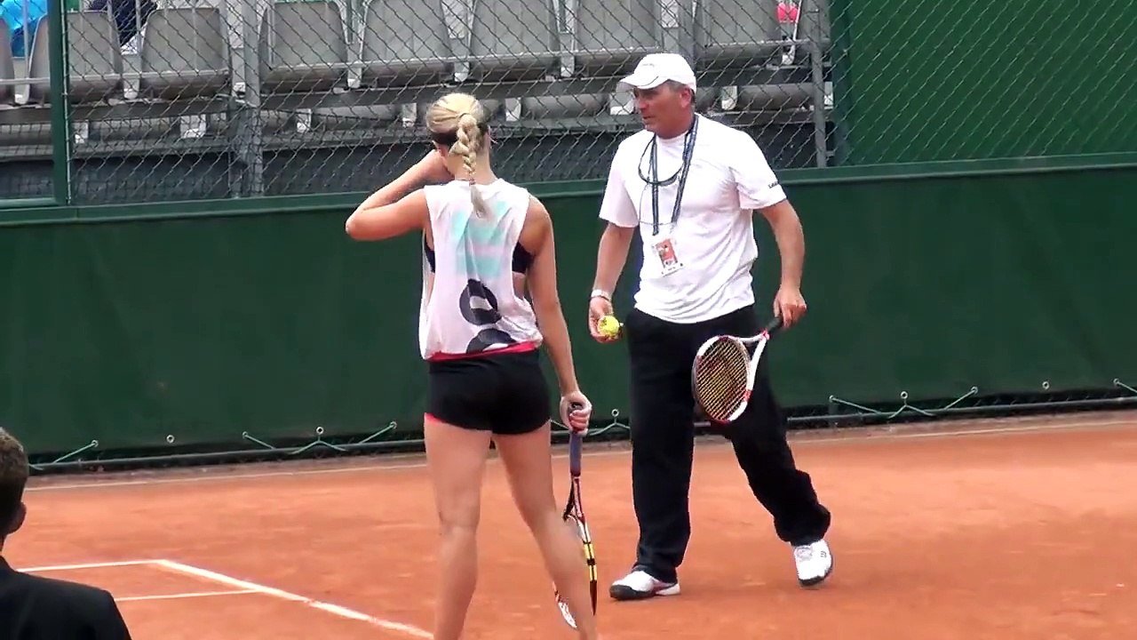 Eugenie Bouchard practices in High Definition