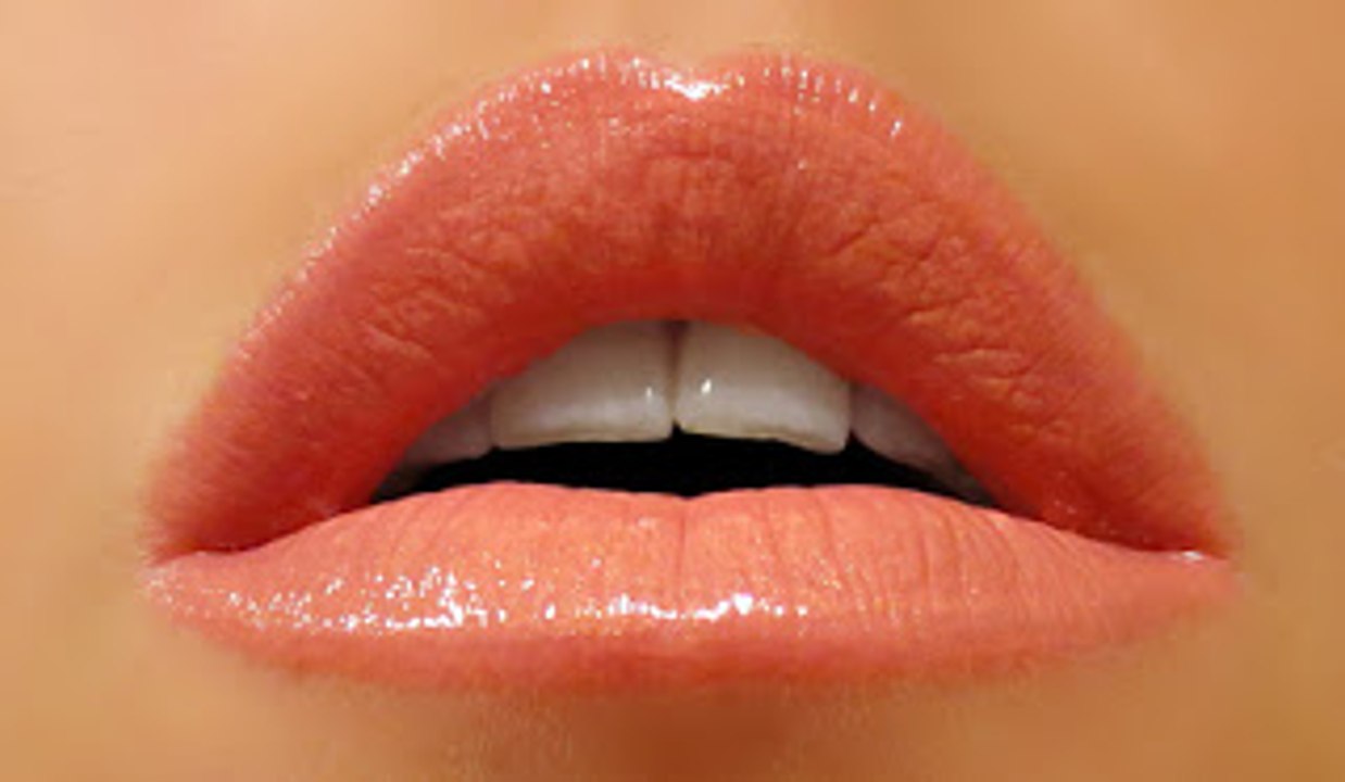Soft Peach Lips Tutorial