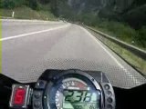 Pilotage Moto Par Un Fou Furieux Sur Rou