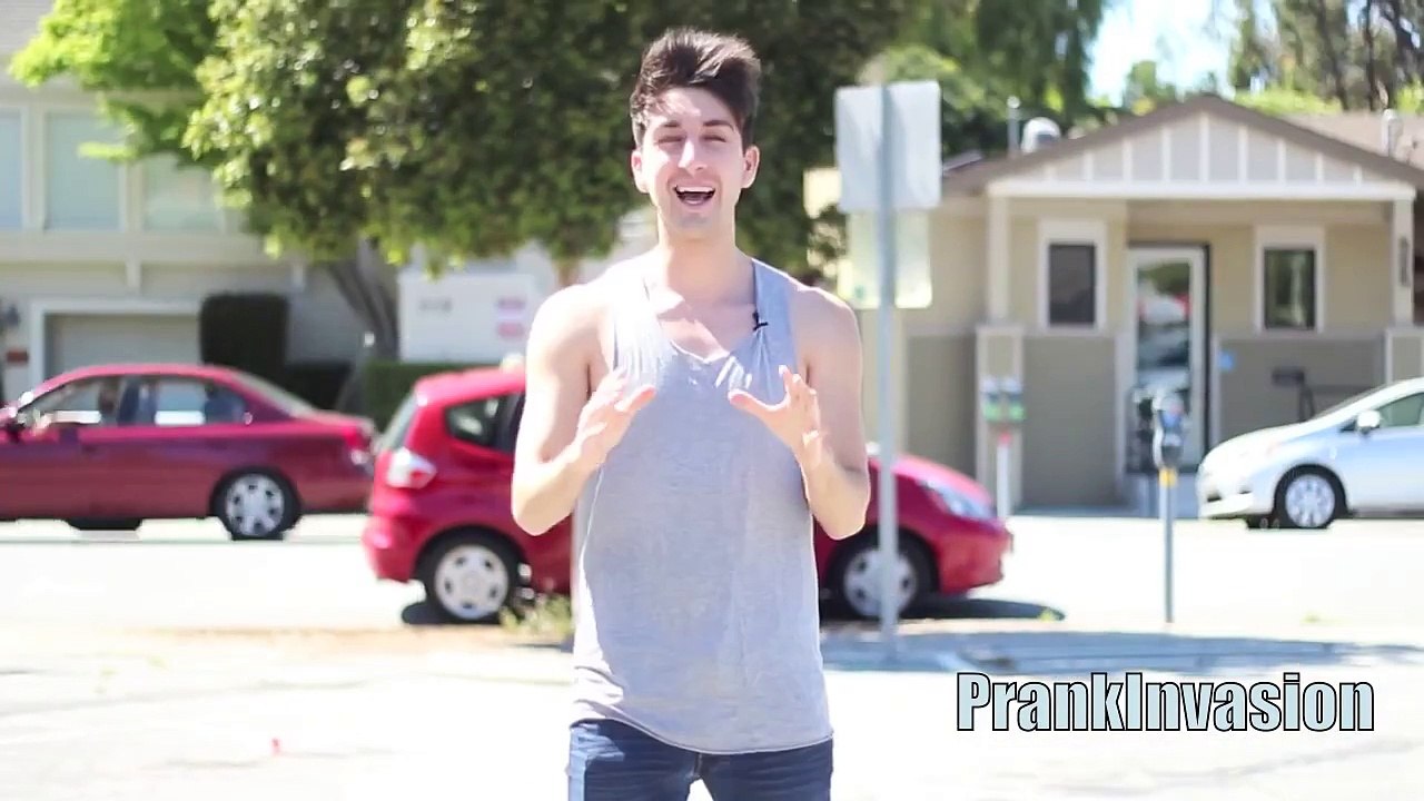 Kissing Prank Crazy Age!