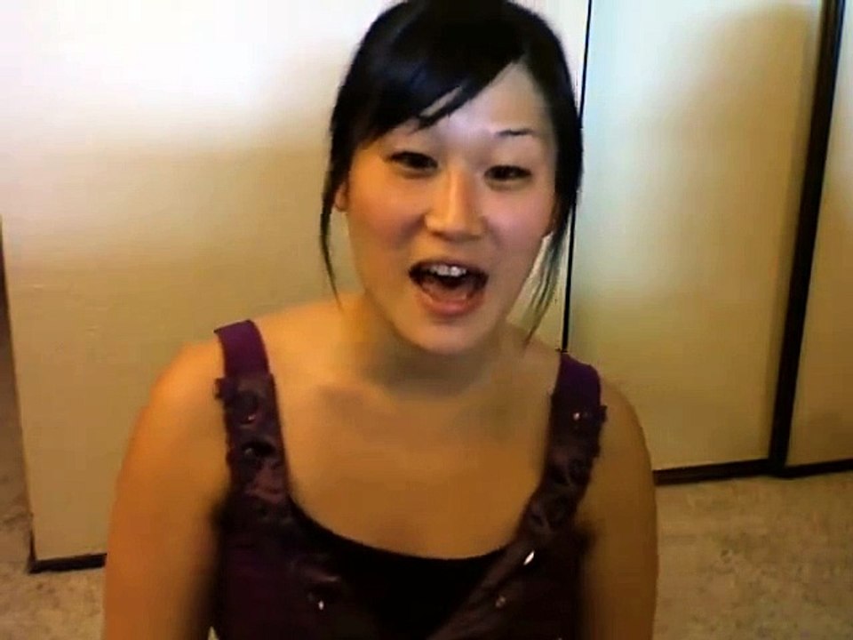 Chinese Girl Singing Pakistani National Anthem Tarana