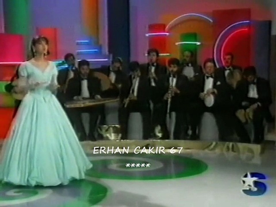 Ebru Gündes - DEMIR ATTIM YALNIZLIGA -NOSTALJI