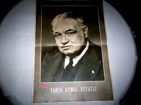 Siste Söyleniş - Sis - İstanbula - Yahya Kemal Beyatlı - Kendi Sesinden