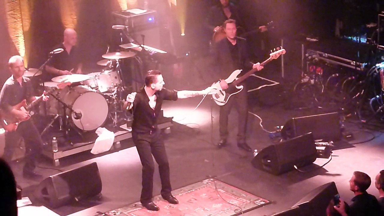 Dave Gahan & Soulsavers - Walking in my shoes