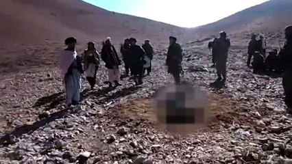 Une Afghane lapidée à mort par des talibans et des chefs de guerre pour adultère