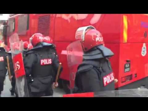 FRU controlling situation in Petaling St(1)