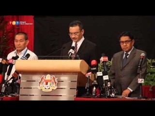 Air search finds 'two orange objects'