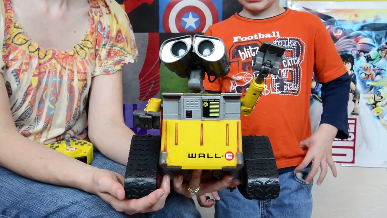 Pixar Collection Disney U Command Wall E Action Figure by Thinkway Toys