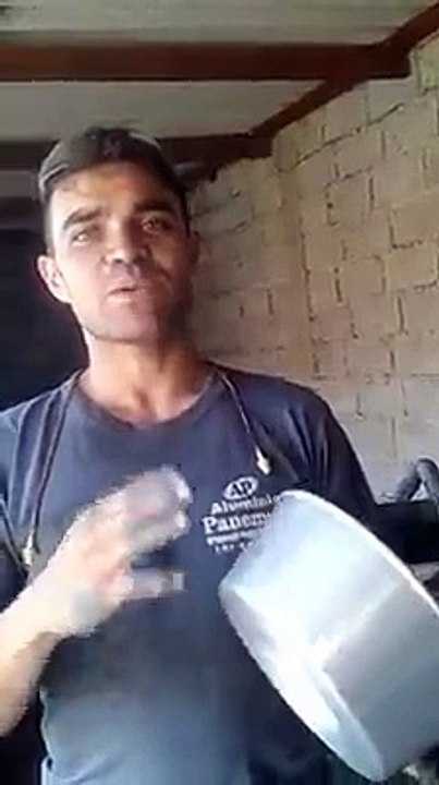 Fazerndo uma forma de bolo em aluminio