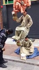 When you don't understand how it works - Crazy street performer