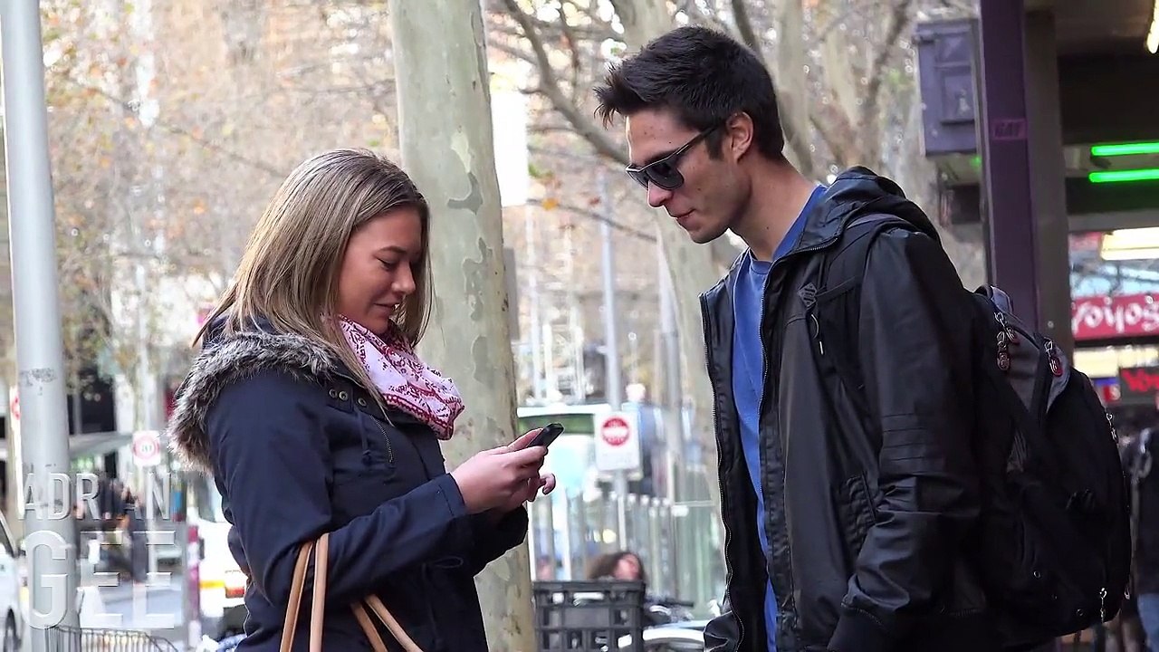 Picking Up Girls While Speaking Another Language!