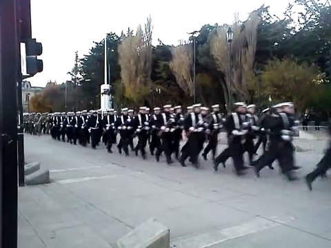 Marinos después del Desfile Dominical en Punta Arenas, Chile