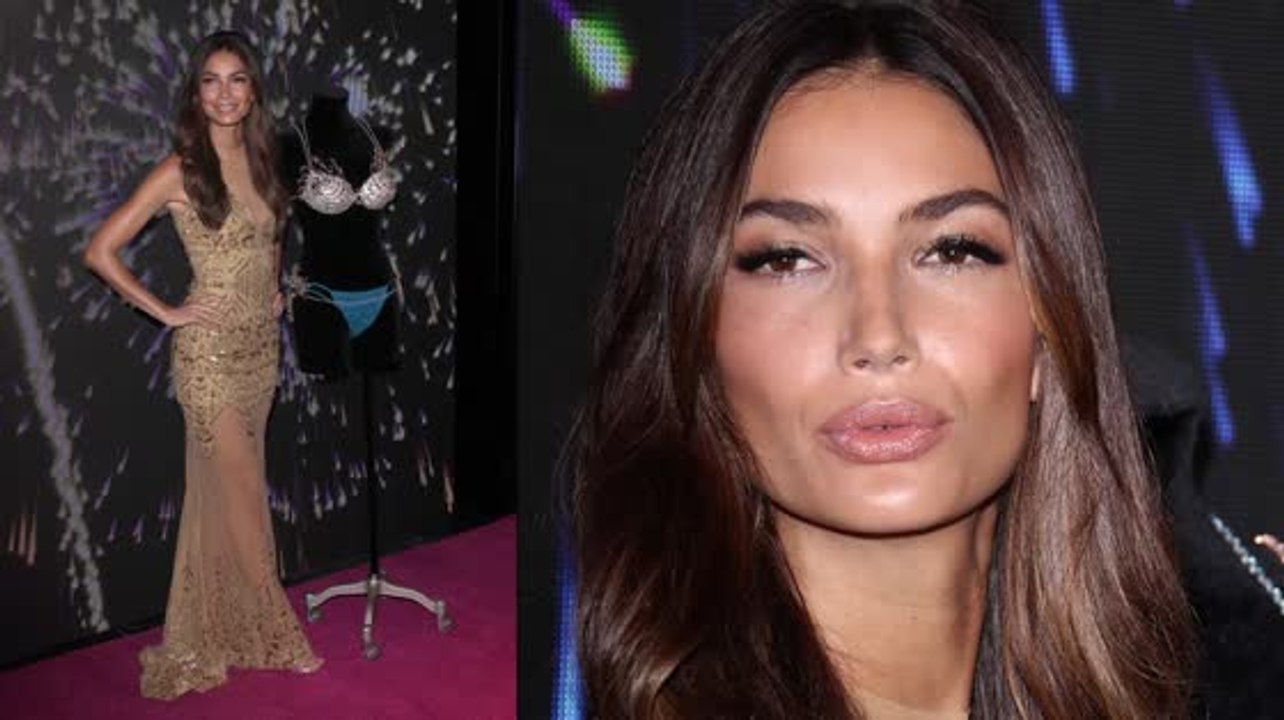 Lily Aldridge präsentiert den 1.8 Millionen Euro Victoria's Secret BH