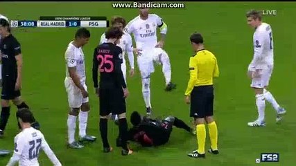 Blaise Matuidi Gets Injured Real Madrid 1-0 PSG Champions League 3.11.2015 HD