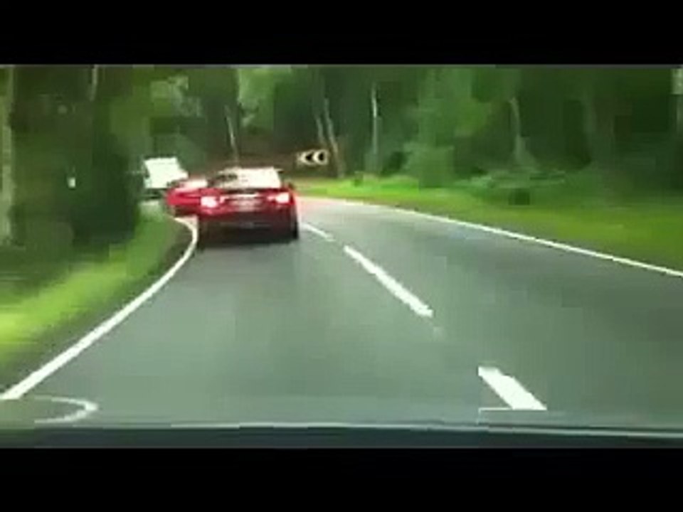 New Car Showrooms 2015  BMW spree tread brake too much hype driving! ! ! Exclusive Car Crashes Complitation Hd Exc