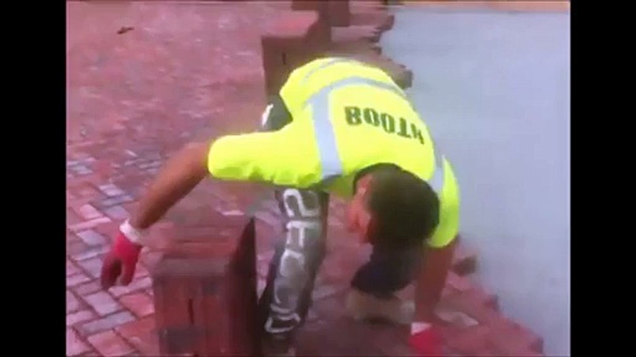 Fastest workman in the world  Builder laying more than 90 bricks a minute