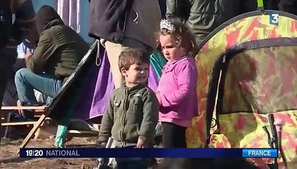 Migrants : la justice exhorte l'État à améliorer leurs conditions de vie à Calais