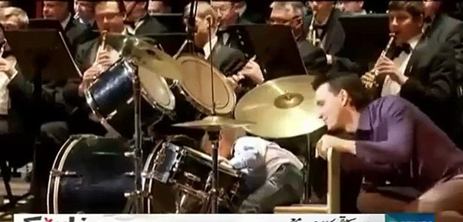 zra ht ke play 3yr old drums