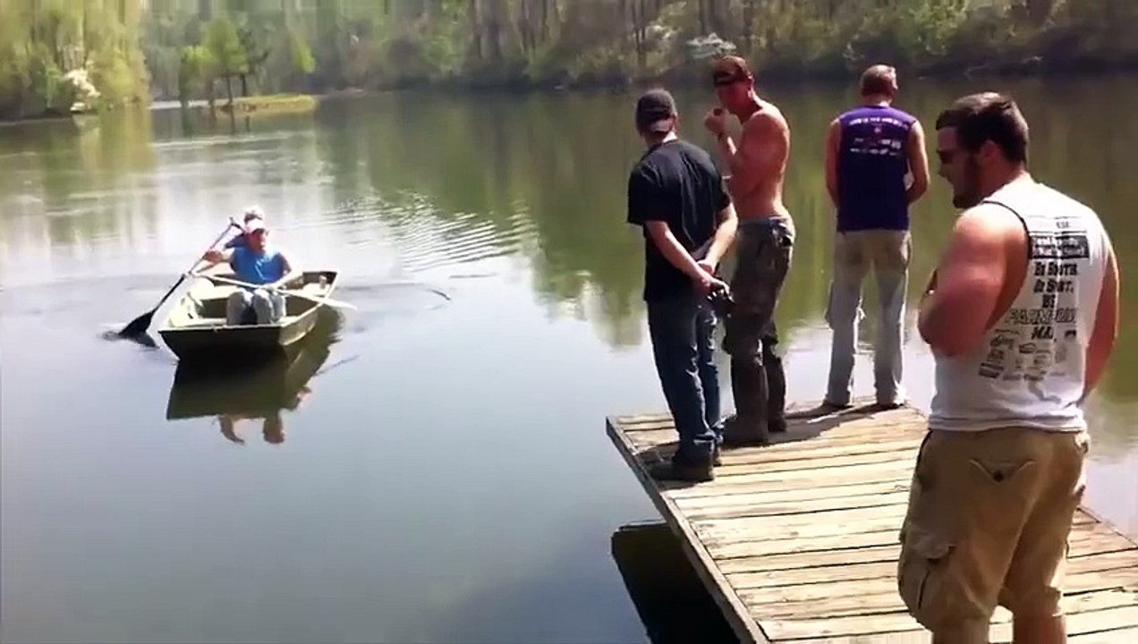 Funny Snake Prank  Snakes On a Boat