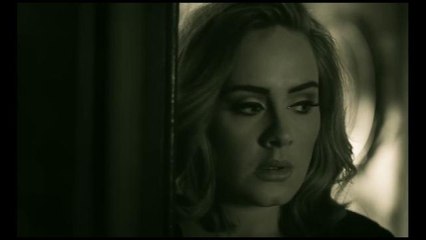 Adele rompe récords con 1,1 millones de descargas en una semana de "Hello"