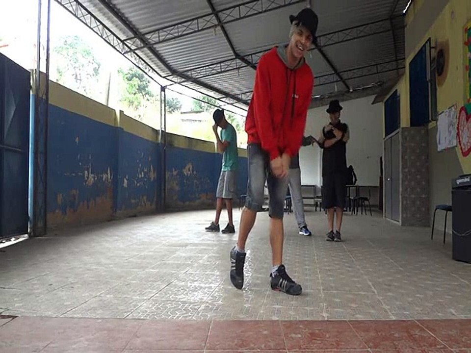 Back street Boys Infinity Cover - Ensaios