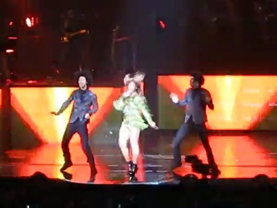 Why Don't You Love Me (The Mrs Carter Show Part 1 2013)
