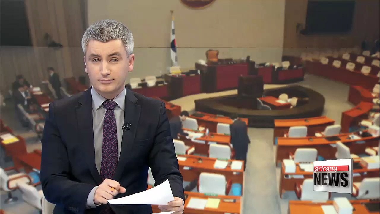 Main opposition boycott forces postponement of 2016 budget review