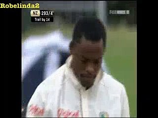 Most Retarded Bowler In Cricket History...really Shocking