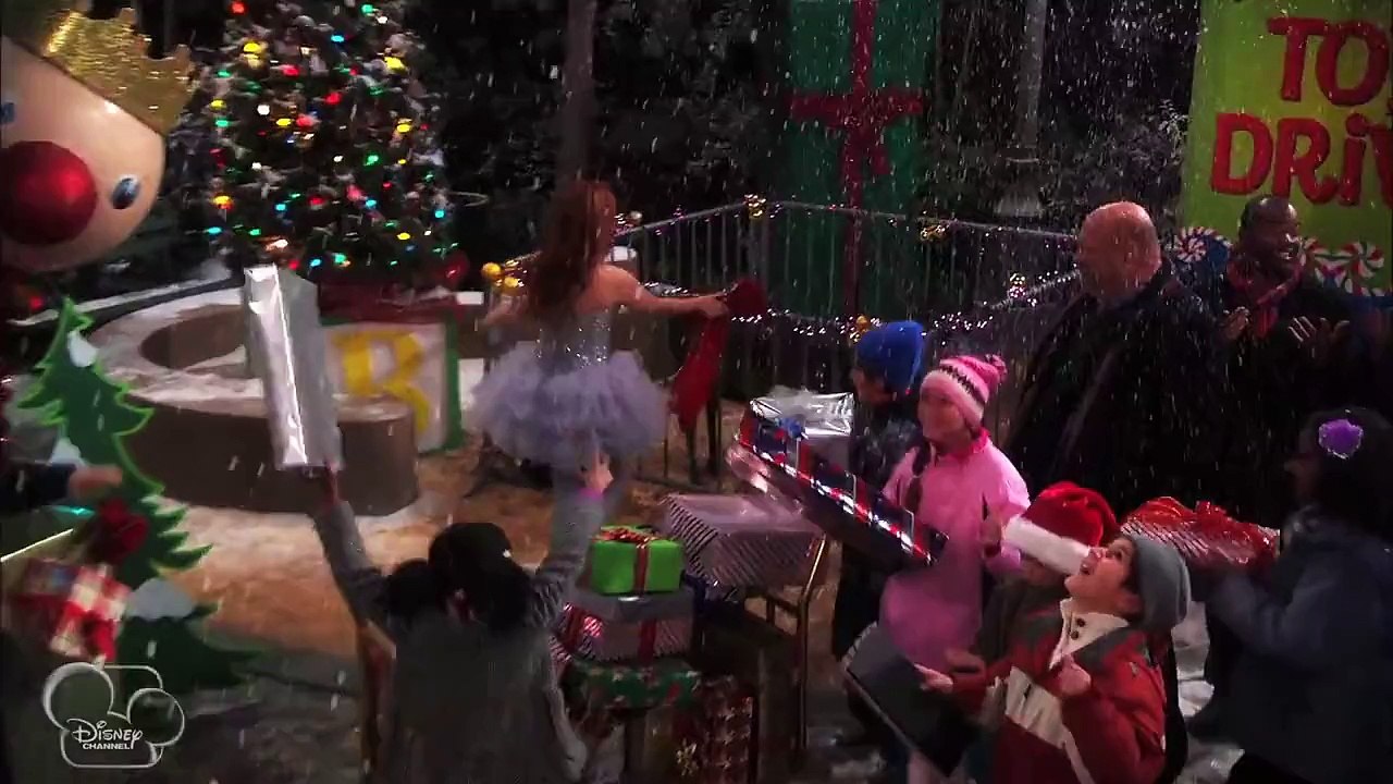 Good Luck Jessie Favorite Time Of Year Song Dailymotion Video