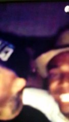 Nego beija rapaz na boca