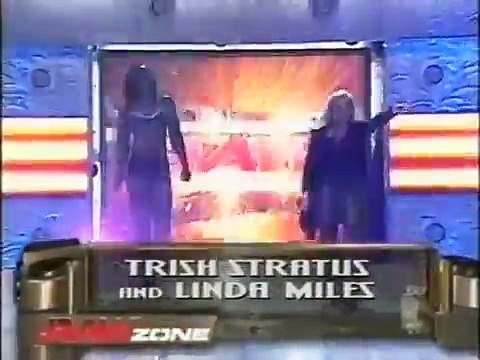 Trish Stratus & Linda Miles vs Molly Holly & Miss Jackie Gayda
