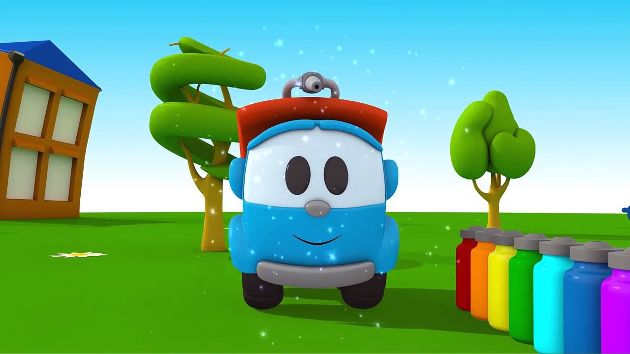 Грузовичок лева строит дом для леи