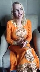 Very Funny - eng women singing pakistani Song
