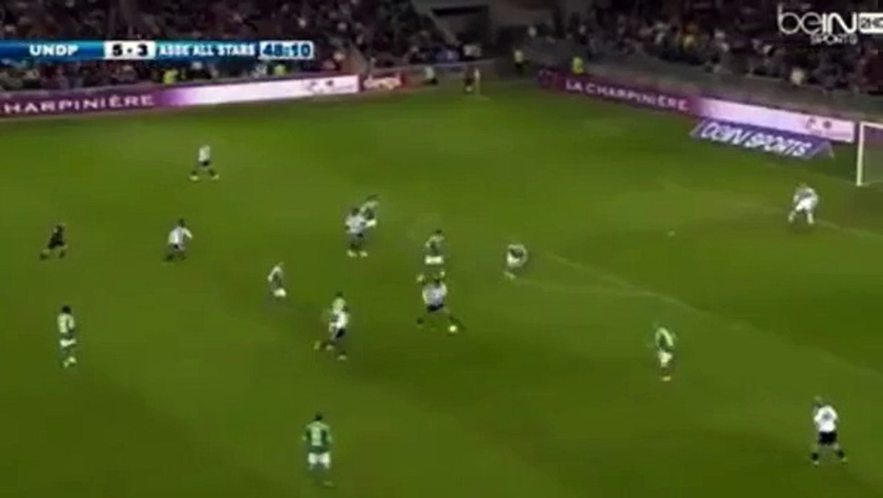 Ronaldo sends crowd wild with no-look pass to fellow Real Madrid old boy Zidane