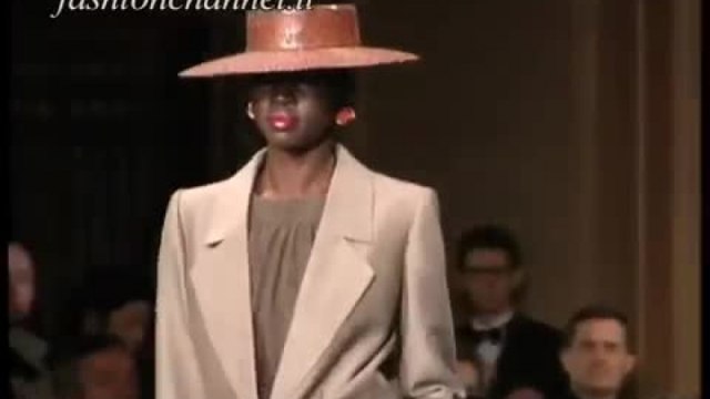 YVES SAINT LAURENT Spring Summer 2001 Paris 1 of 10 Haute Couture by Fashion Channel