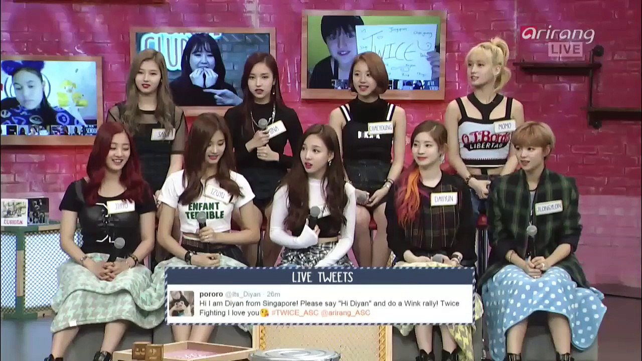Live Tweets talk with foreign Fans