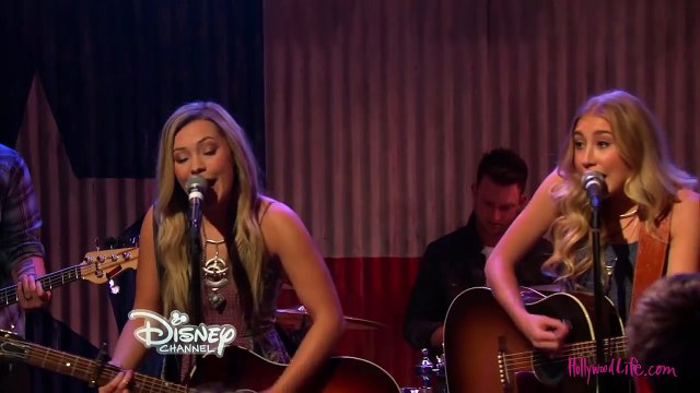 Girl Meets World Preview: Riley & Lucas Help Out A Friend