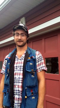 Retour du fiston après des mois de voyage. Réaction magique de maman