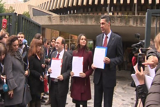 C's, PSC y PP en el TC por la resolución independentista