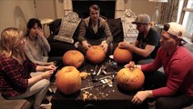 PUMPKIN CARVING - LITTLE KELLY & LITTLE CARLY FACE REVEAL!