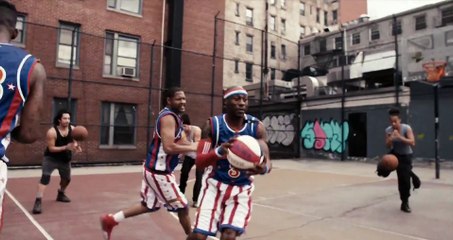 Harlem Globetrotters com os STOMP , fizeram esta Obra de Arte.