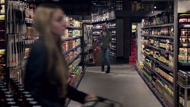 Un supermarché allemand offre un beau cadeau de noël à ses clients...