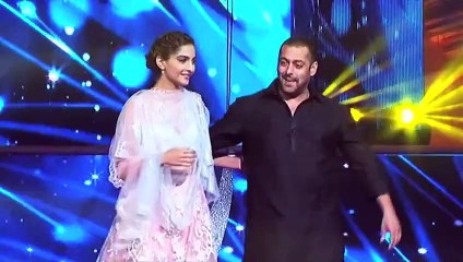 Salman Khan And Chitrangada SPOTTED Together