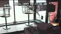 FULL: Thief Trying to Steal iPad From Pizza Joint | Thief Loses Tug of War With iPad