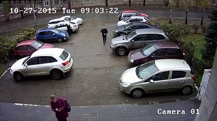 Demi tour très compliqué pour ce conducteur de 4x4.