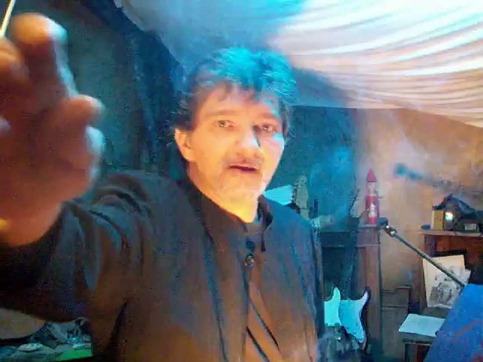 Thierry Chante Charles Aznavour chante De la scène à la seine version d'écouverte