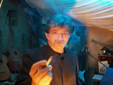 Thierry Chante Charles Aznavour chante De la scène à la seine version presque finalisé lol